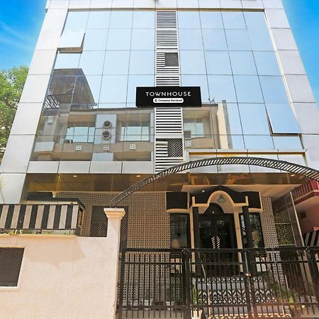 Super Townhouse Cantonment Varanasi Formerly Sarin Inn Zewnętrze zdjęcie