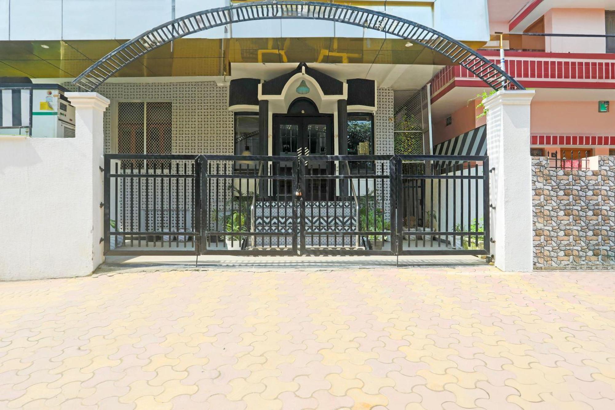 Super Townhouse Cantonment Varanasi Formerly Sarin Inn Zewnętrze zdjęcie