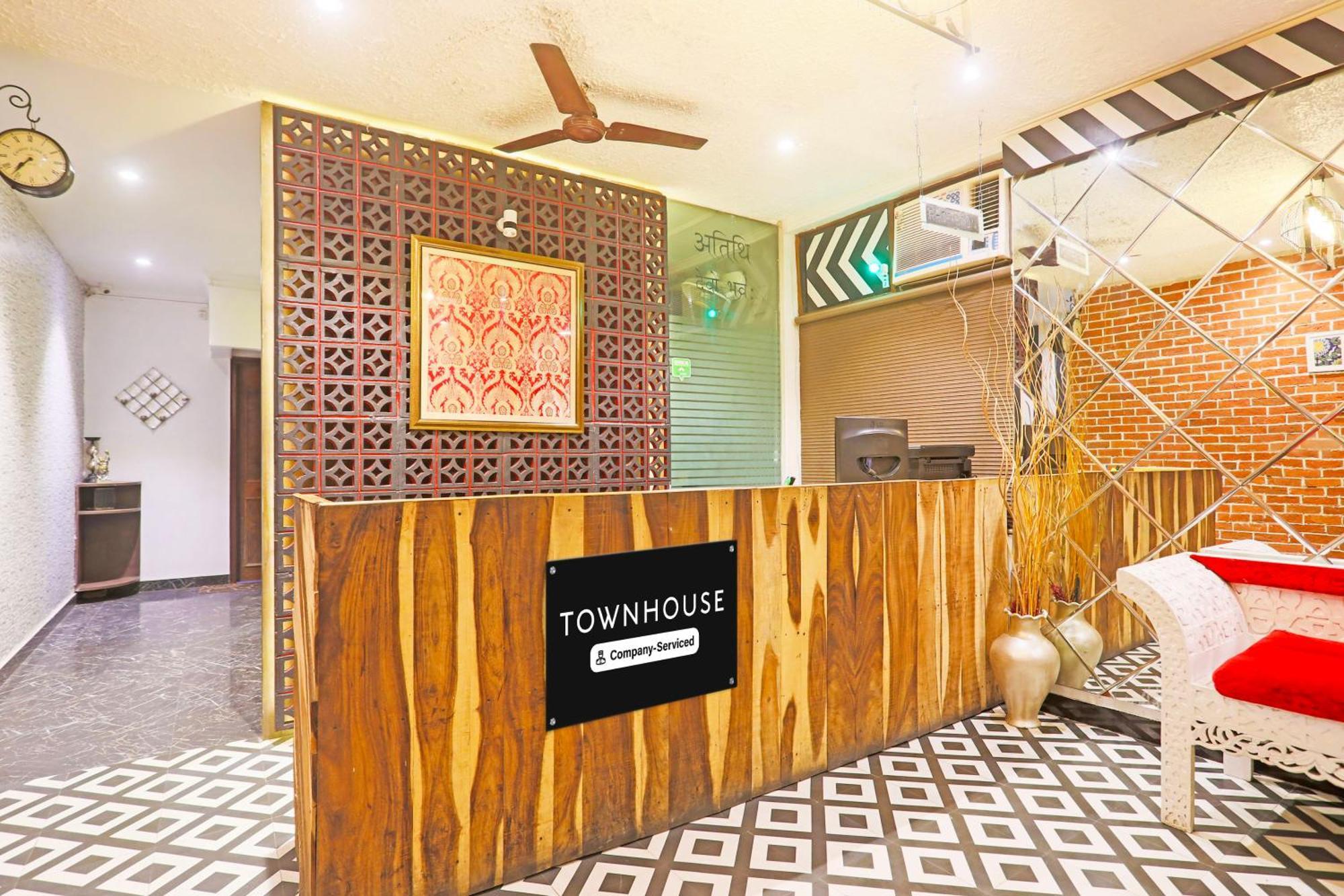 Super Townhouse Cantonment Varanasi Formerly Sarin Inn Zewnętrze zdjęcie