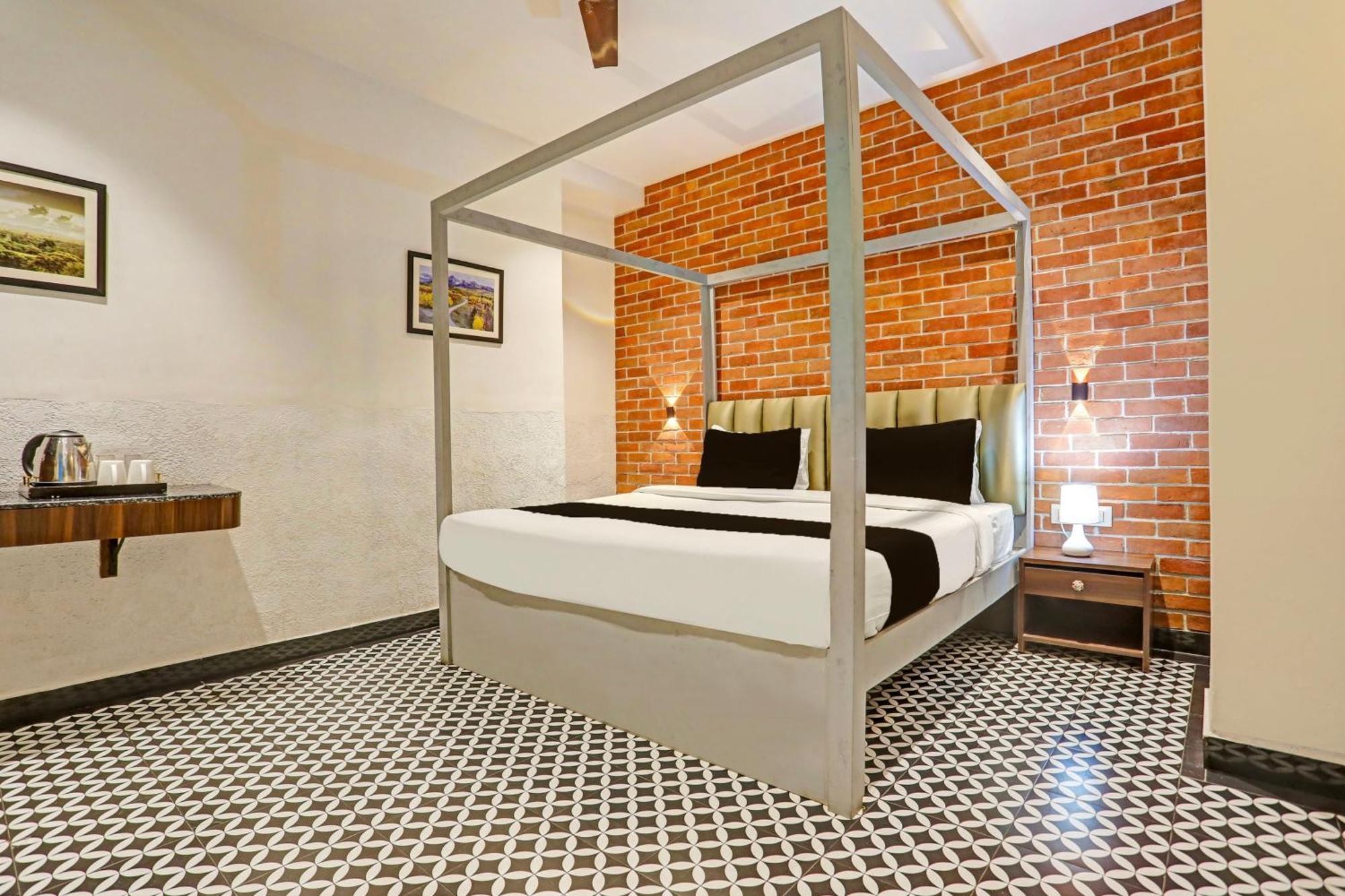 Super Townhouse Cantonment Varanasi Formerly Sarin Inn Zewnętrze zdjęcie